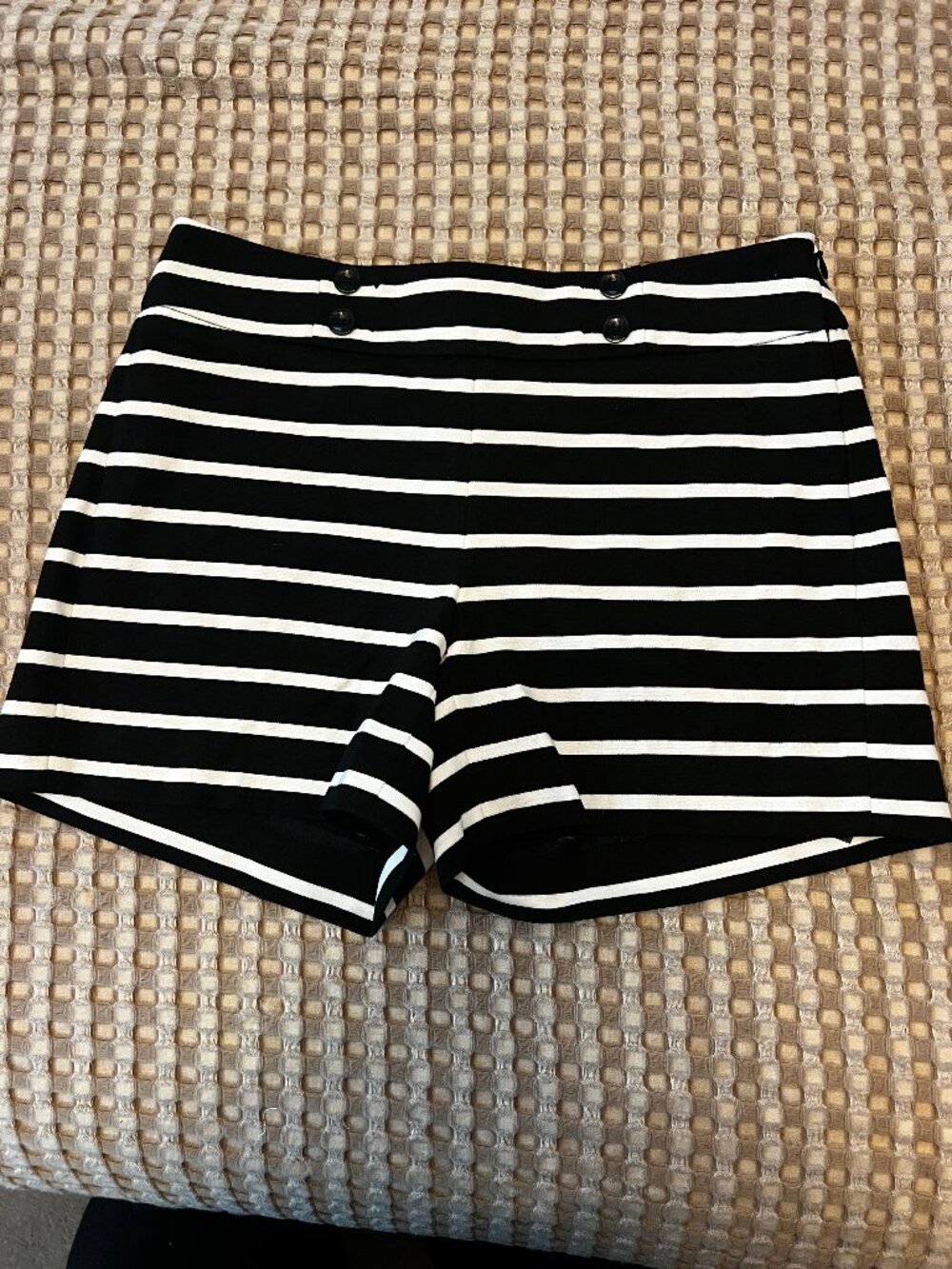 White House Black Market Black & White Striped Shorts Size 00 NWOT